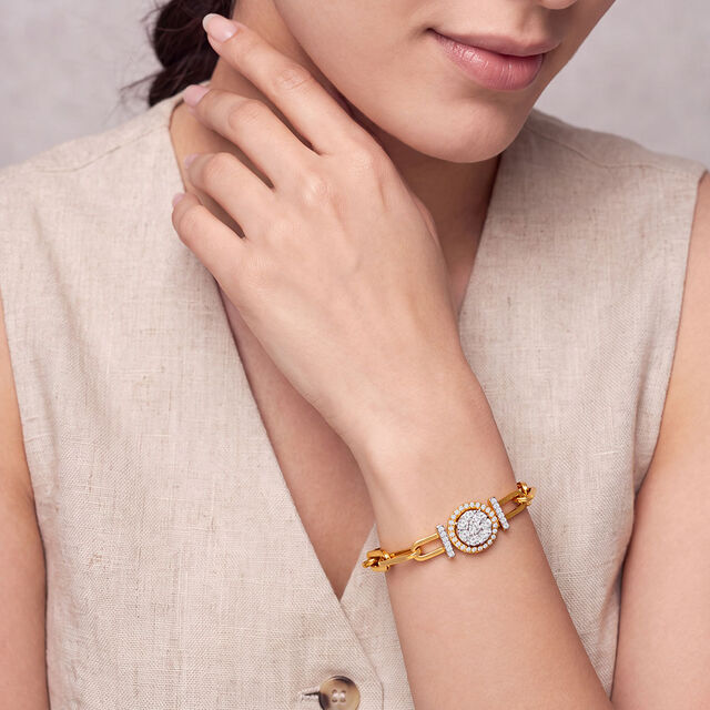 Tanishq 18 Karat Diamond Bracelet for Women 2