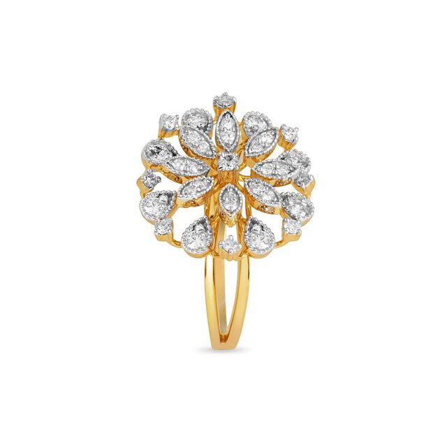 Tanishq 18 Karat Gold Finger Ring 