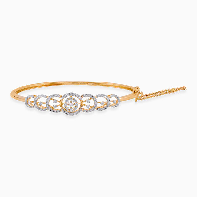 Circle-Linked Gold Bangle