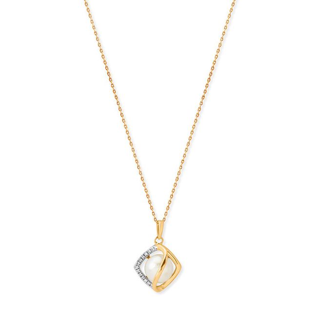 Tanishq 18 Karat Gold Pendant with Chain 