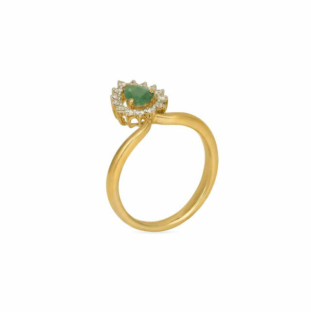 Tanishq 18KT Diamond Finger Ring for Women 2