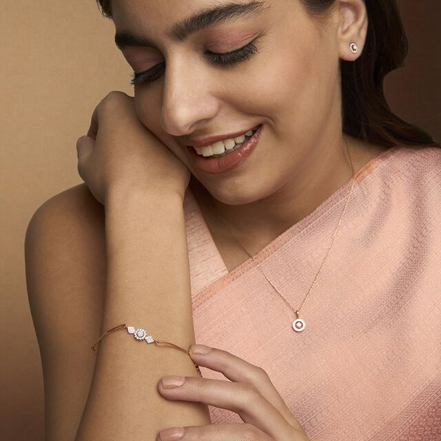 Tanishq 18KT Diamond Bracelet for Women 2
