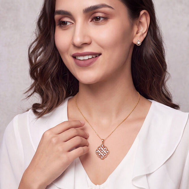 Tanishq 18KT Diamond Pendant for Women 2