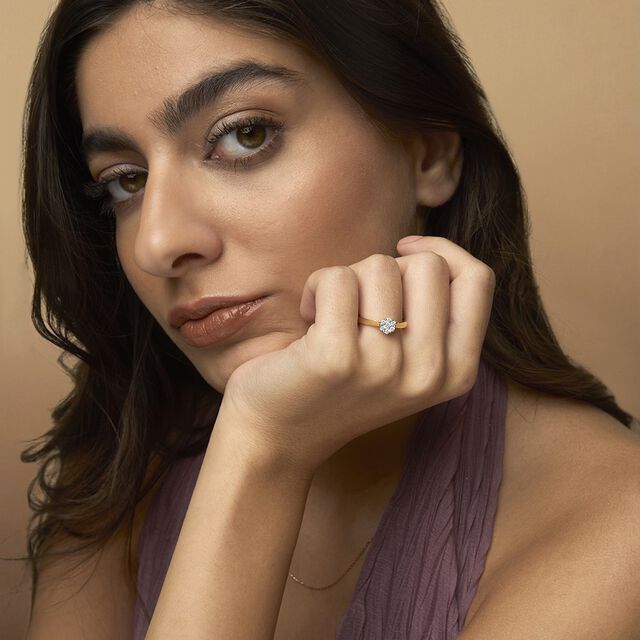 Tanishq 18KT Diamond Finger Ring for Women 2
