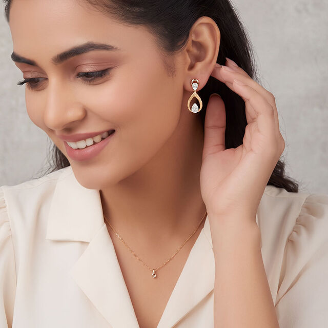 Tanishq 18KT Diamond Earrings for Women 2