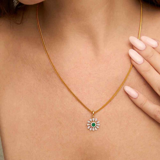 Tanishq 18KT Diamond Pendant for Women 2