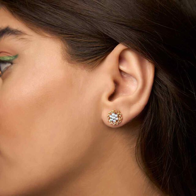 Tanishq 18KT Diamond Pendant With Earring for Women 2