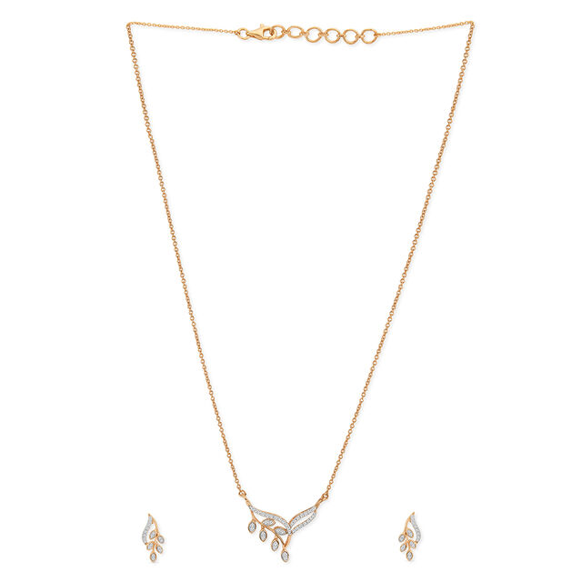 Tanishq 18KT Diamond  Necklace Set 