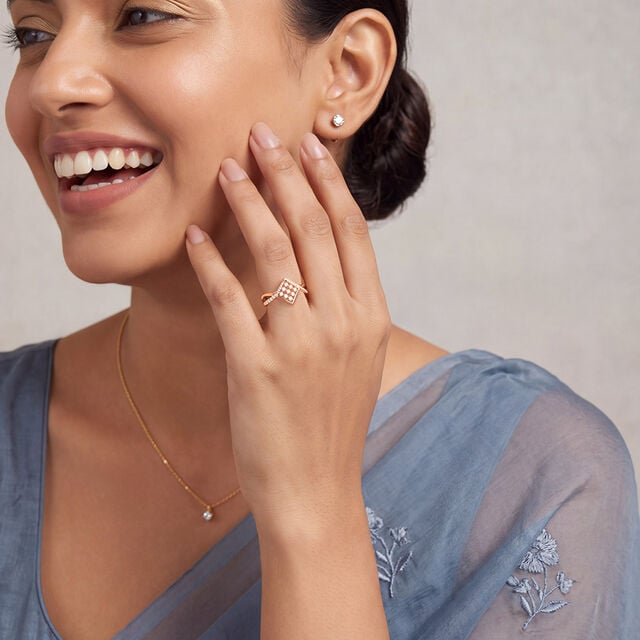 Tanishq 18KT Diamond Finger Ring for Women 2