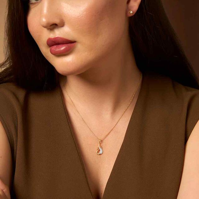 Tanishq 18KT Diamond Pendant for Women 2