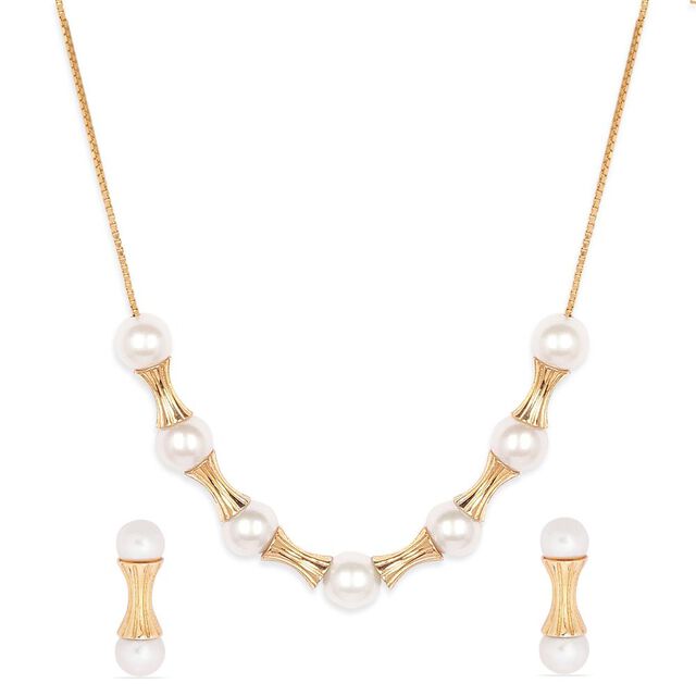 Tanishq 18KT Pearl Neckwear and Earring for Women 