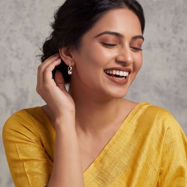Tanishq 18KT Diamond Earrings for Women 3