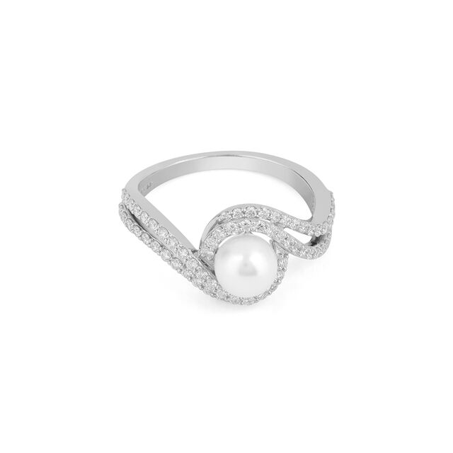Tanishq 18KT Diamond Finger Ring for Women 