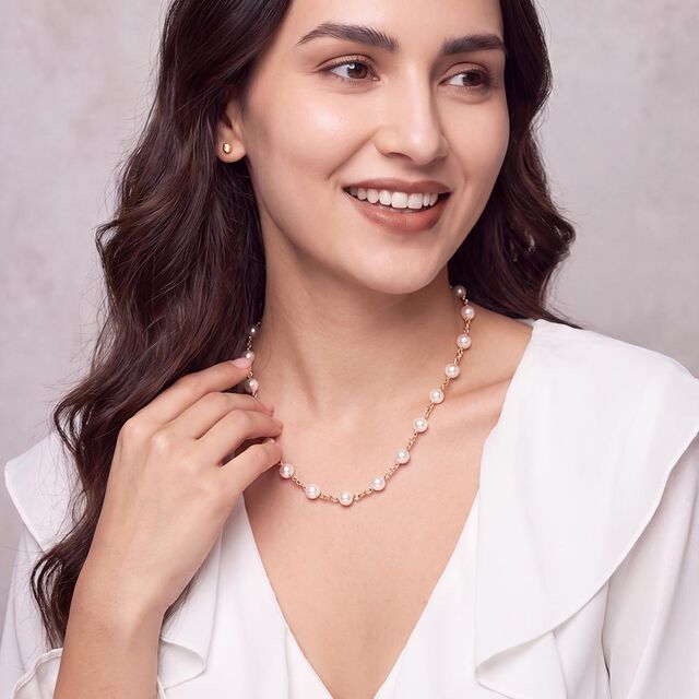 Tanishq 18KT Gold Necklace for Women 3