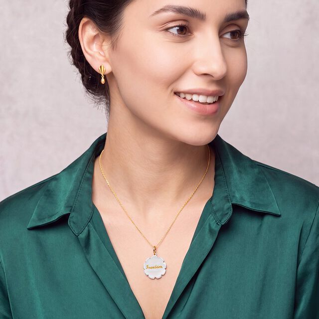 Tanishq 18KT Gold Pendant for Women 2