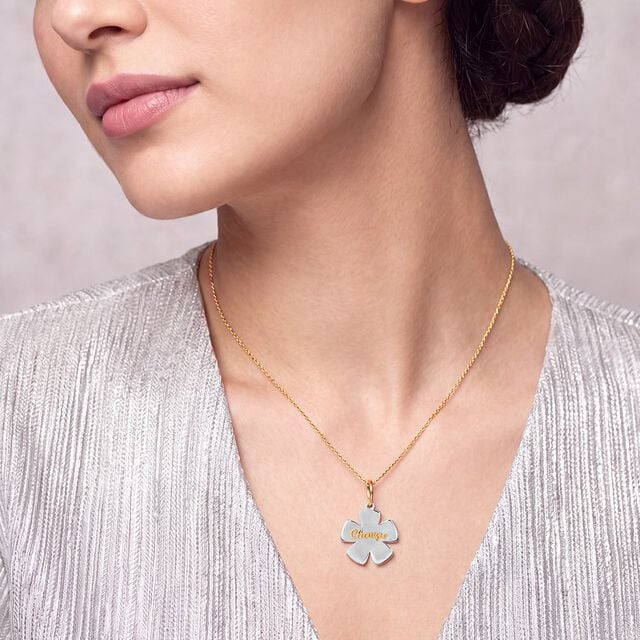 Tanishq 18KT Gold Pendant for Women 3