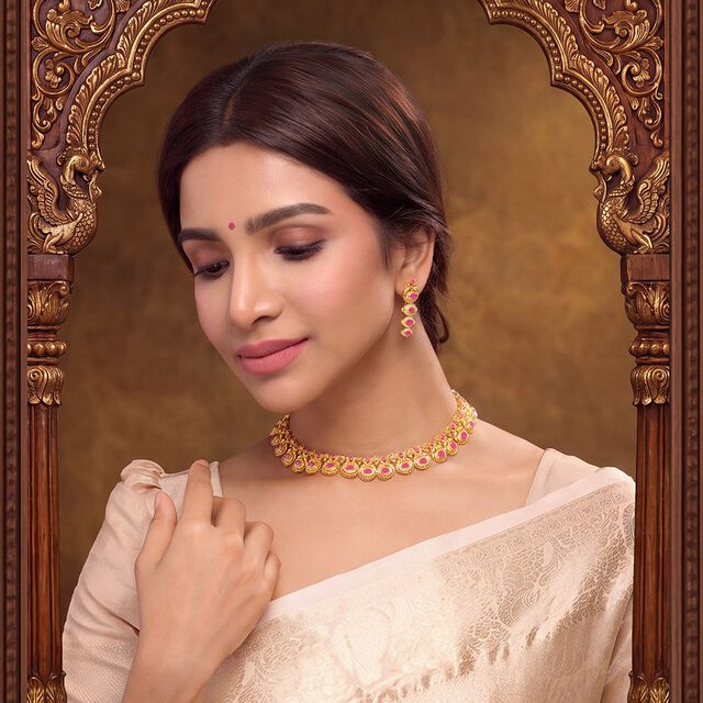 Tanishq 18KT Gold Ruby Peacock Motif Necklace Set for Women 2