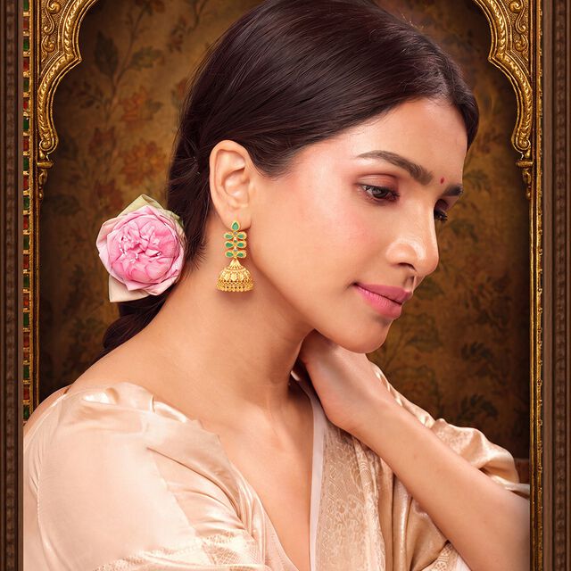 Tanishq 18KT Emerald Lattice Jhumkas for Women 2