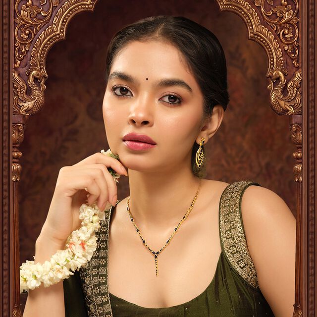 Tanishq 18KT Celestial Sapphire Necklace Set for Women 3