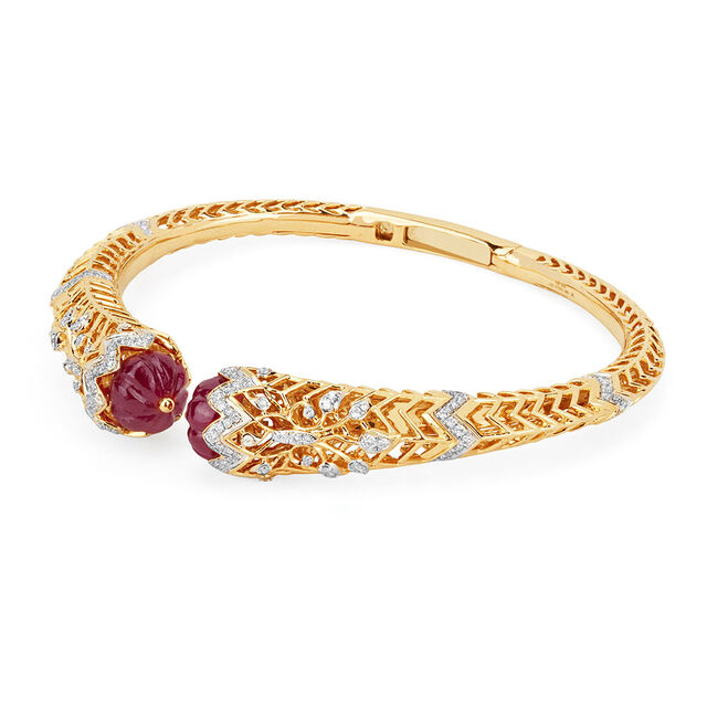 Tanishq 18KT Bloom at the Threshold Bangle 3