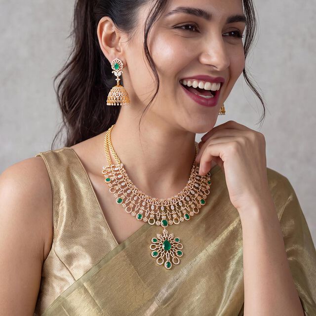 Tanishq 18KT Diamond Necklace Set for Women 2