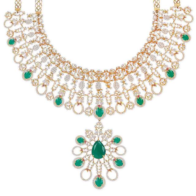 Tanishq 18KT Diamond Necklace Set for Women 2