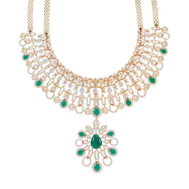 Tanishq 18KT Diamond Necklace Set for Women 6