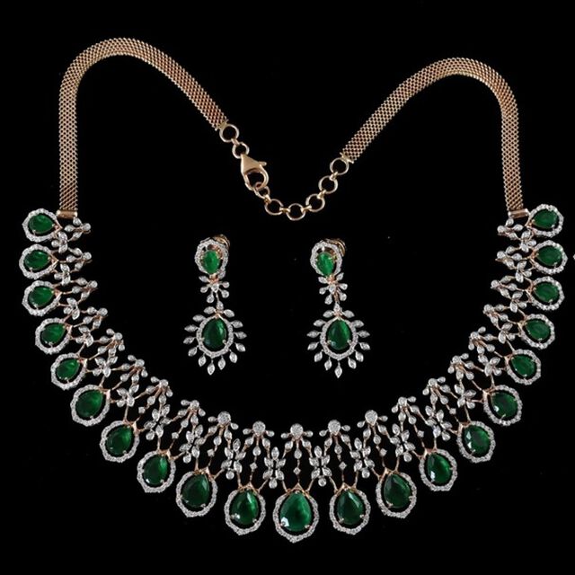 Tanishq Gold Necklace Set,,hi-res 