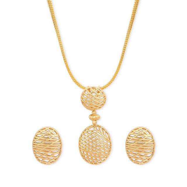 Tanishq 18KT Gold Pendant Set for Women 