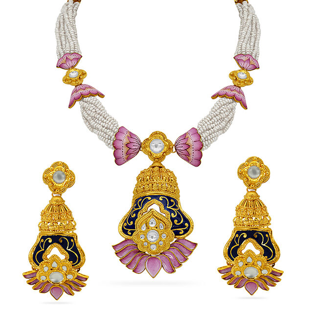 Buy Tanishq 18 Karat Gold Necklace Set for Women at Best Price