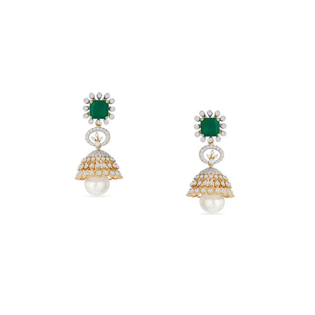 Tanishq 18KT  Gold Necklace Set for Women 5