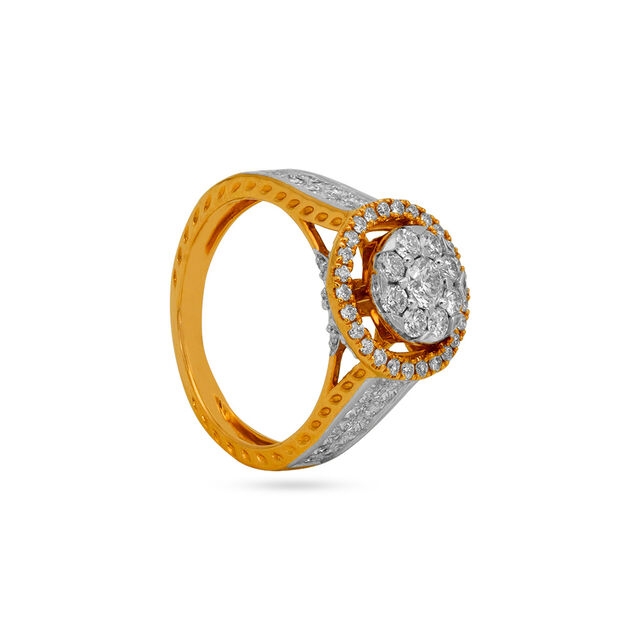 Dazzling Preety Diamond Ring 2