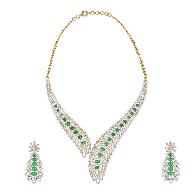 Tanishq 18KT Diamond Neckwear with Earrings for Women 