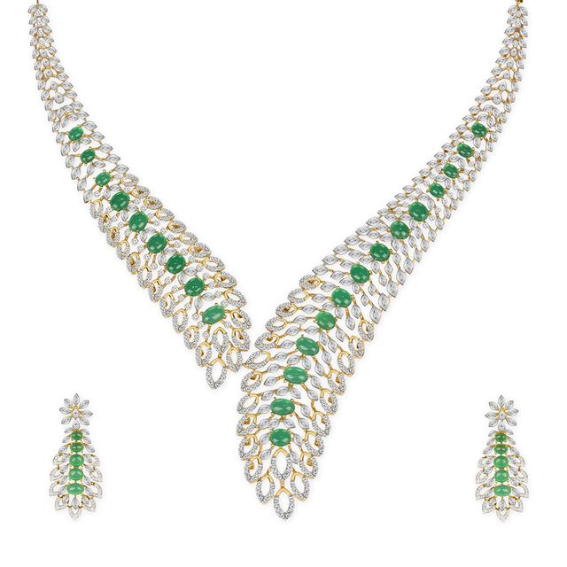 Tanishq 18KT Diamond Neckwear with Earrings for Women 3
