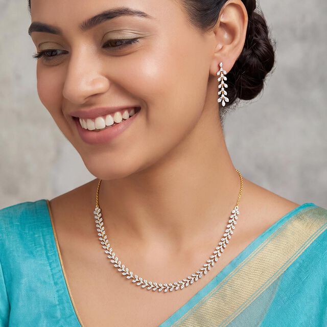 Tanishq 18KT Diamond Necklace Set for Women 2
