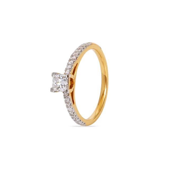 Tanishq 18KT Gold Finger Ring 2