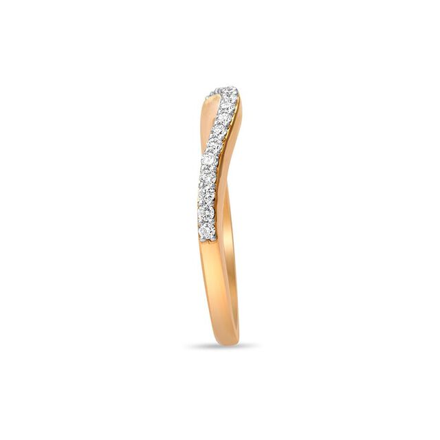 Tanishq 18 Karat Gold Finger Ring 