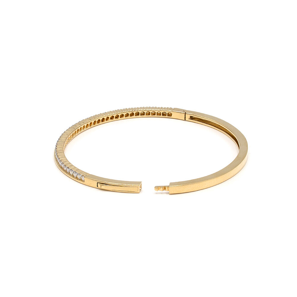 Tranquil Diamond Bangle