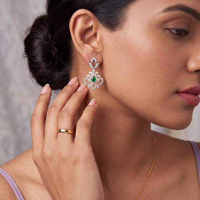Elegant Emerald Diamond Drops 3