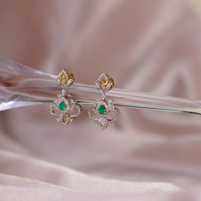 Elegant Emerald Diamond Drops 
