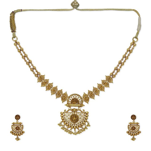Tanishq 18KT Gold Necklace Set 2