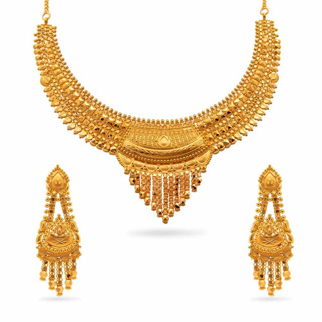 Buy Grandeur Gold Necklace Set at Best Price Tanishq US
