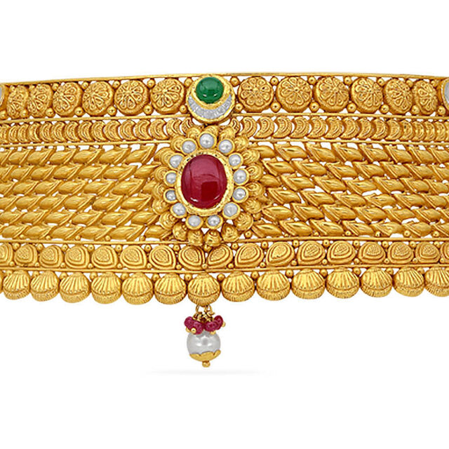 Tanishq 22 Karat Gold Necklace Set for Women 5