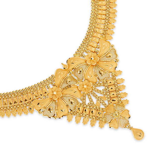 Tanishq 22KT Gold Necklace Set for Women 3