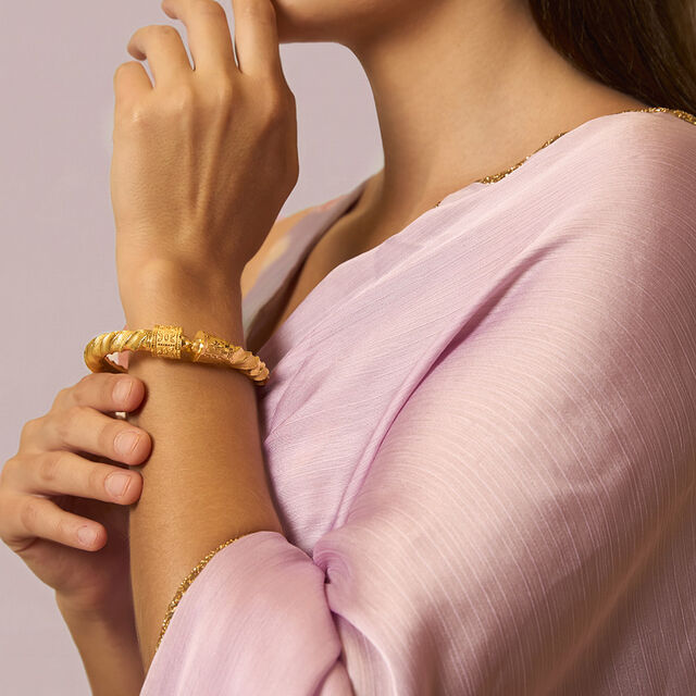 Tanishq 22KT Gold Bangle for Women 2