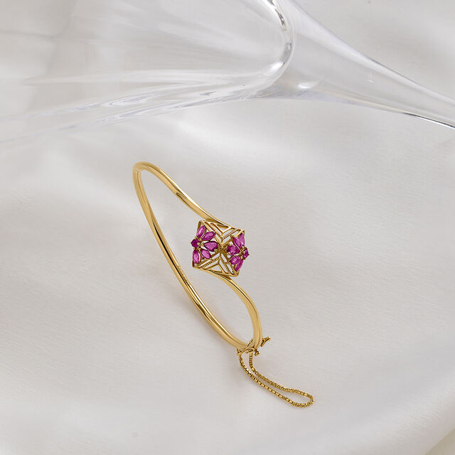 Intricate Latticework Gold Bracelet 