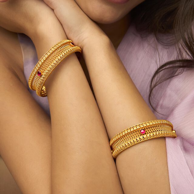 Tanishq 22KT Synthetic Stone Bangle for Women 2