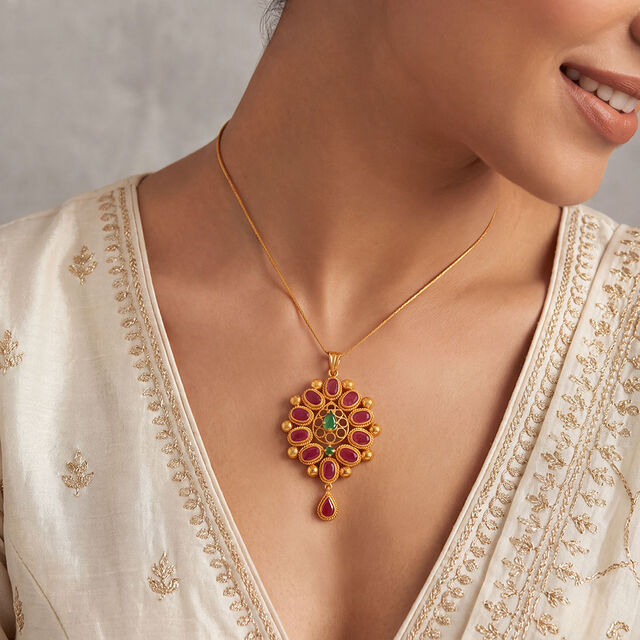 Gold Floral Pendant with Rubies 3