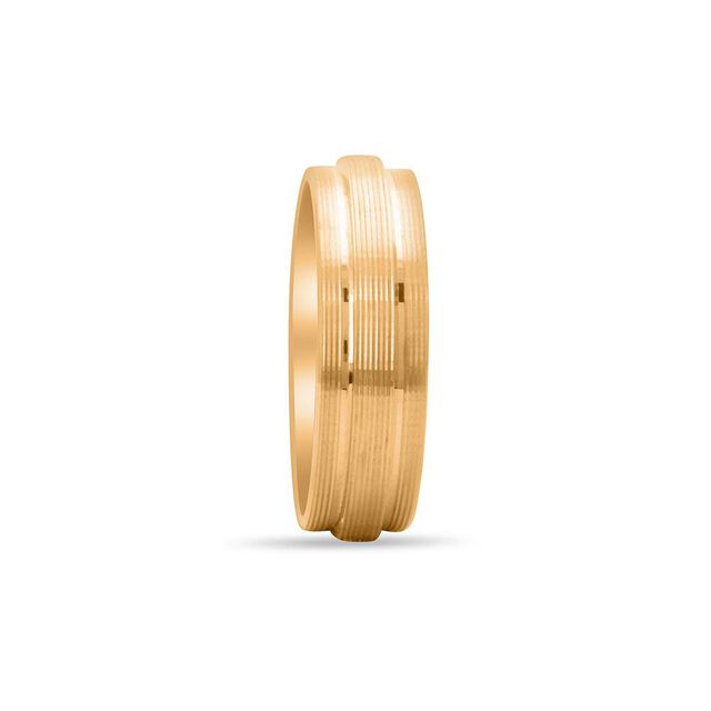 Classic Grooved Gold Finger Ring 