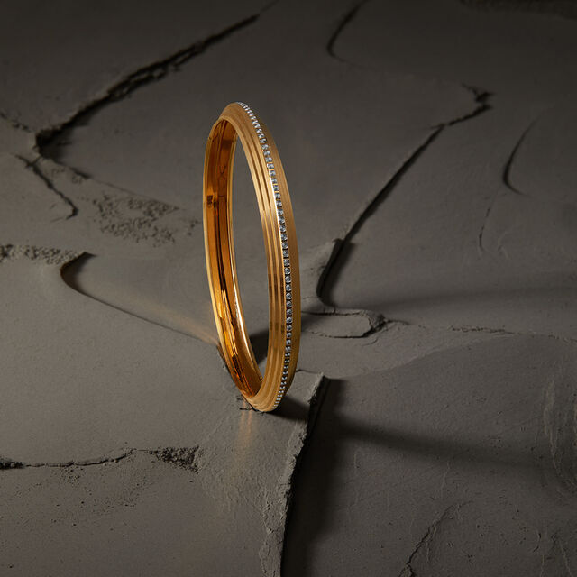Tanishq Man of Gold Minimalist Yellow Gold Kada in 22KT for Men